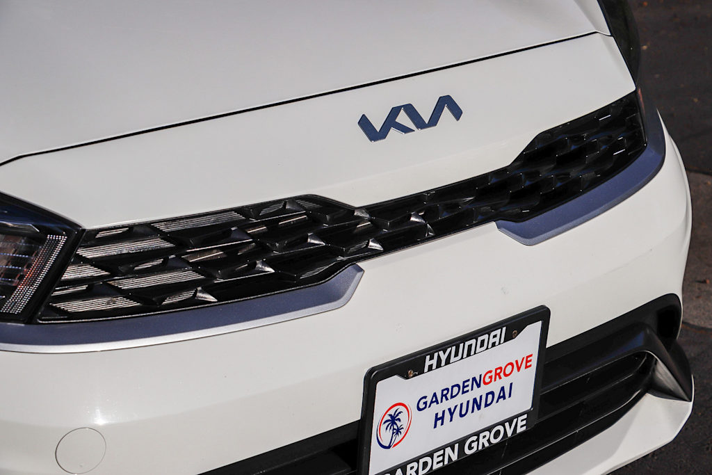 Thumbnail: 2023 Kia Forte - 19