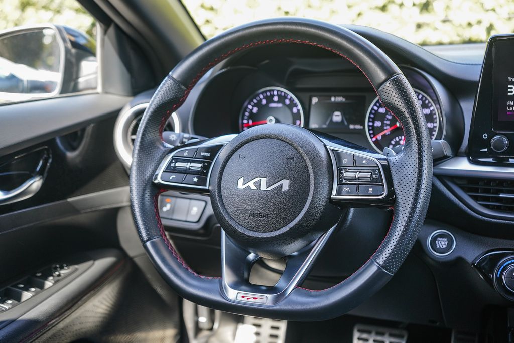 Thumbnail: 2023 Kia Forte - 9