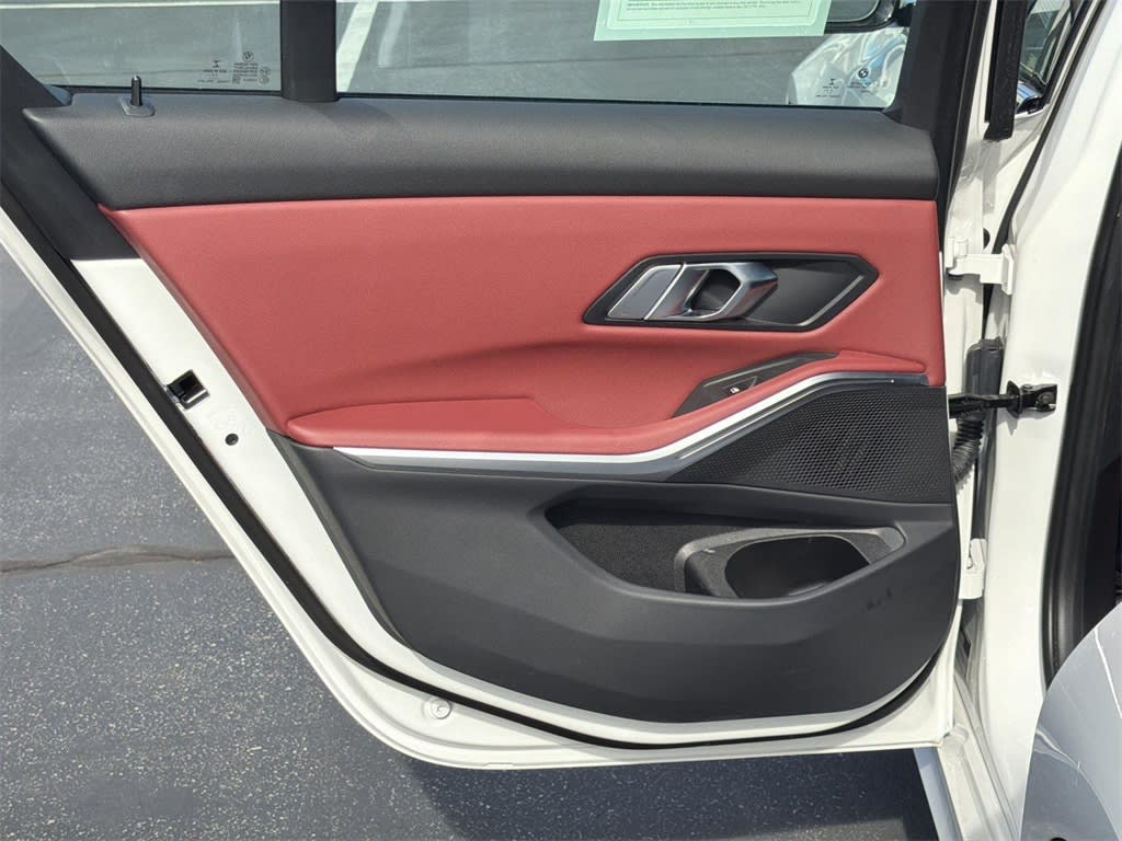 Thumbnail: 2023 BMW 3 Series - 34