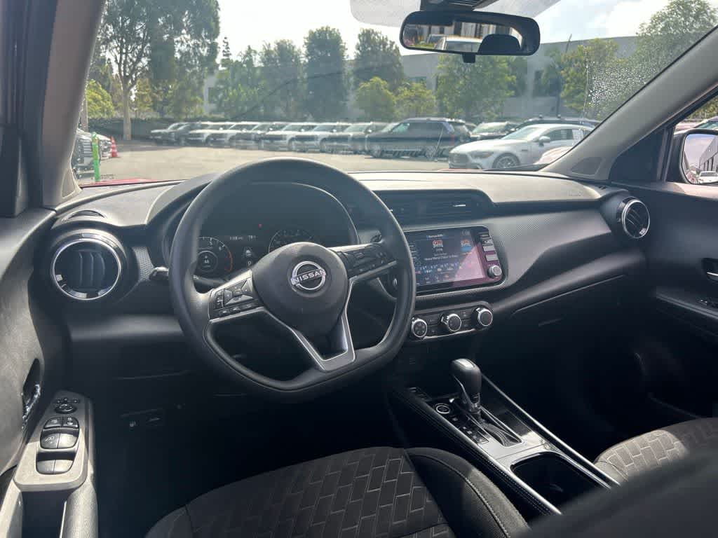 Thumbnail: 2023 Nissan Kicks - 2