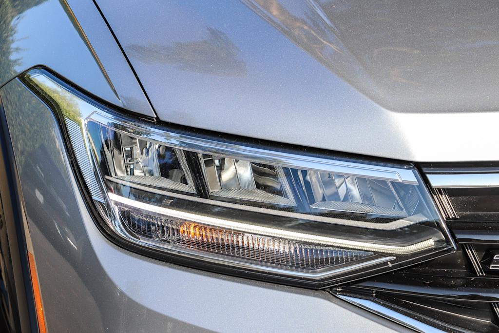 Thumbnail: 2023 Volkswagen Tiguan - 18