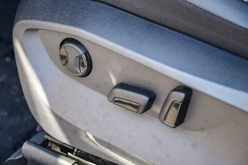 Thumbnail: 2023 Volkswagen Tiguan - 24