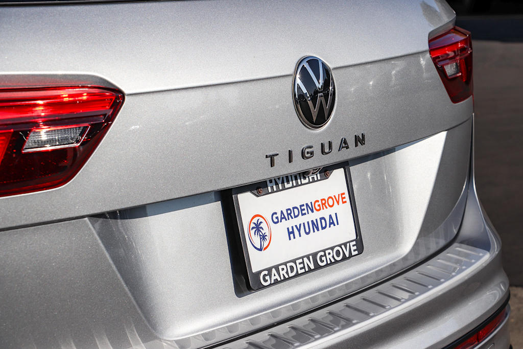Thumbnail: 2023 Volkswagen Tiguan - 6