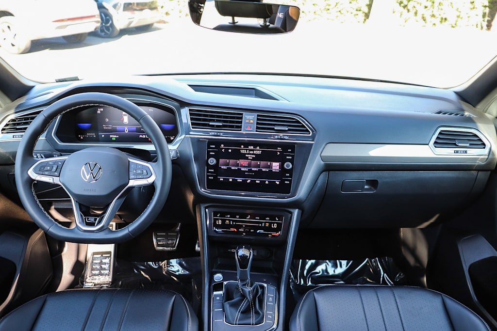 Thumbnail: 2023 Volkswagen Tiguan - 2