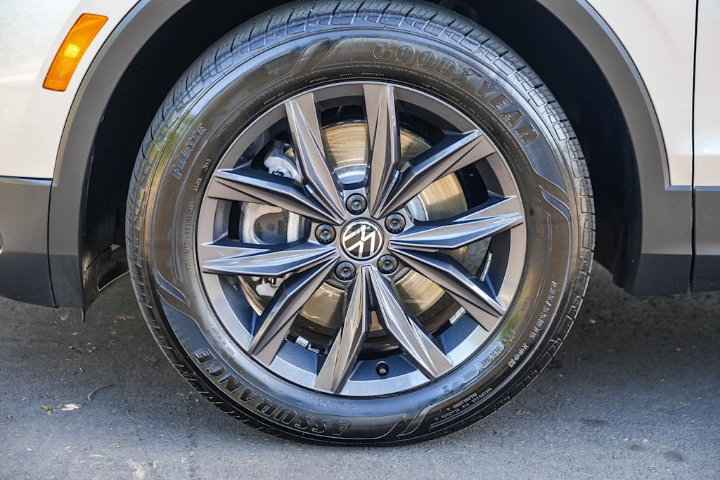 Thumbnail: 2024 Volkswagen Tiguan - 20