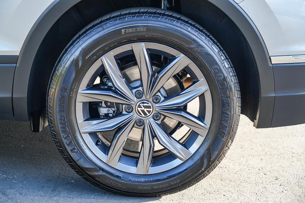 Thumbnail: 2024 Volkswagen Tiguan - 7