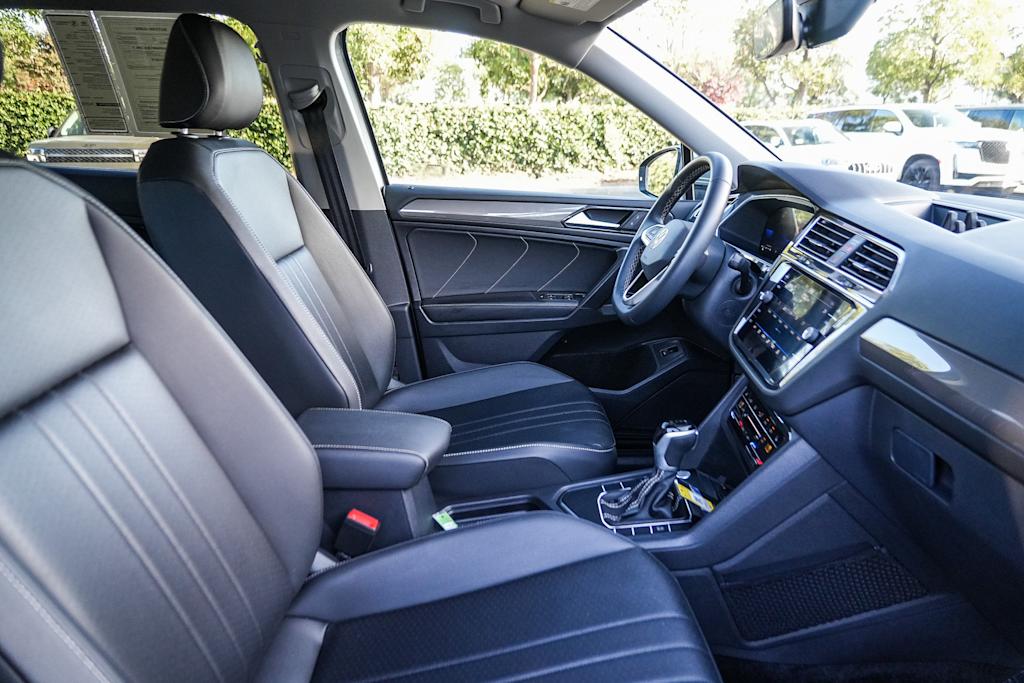 Thumbnail: 2024 Volkswagen Tiguan - 10