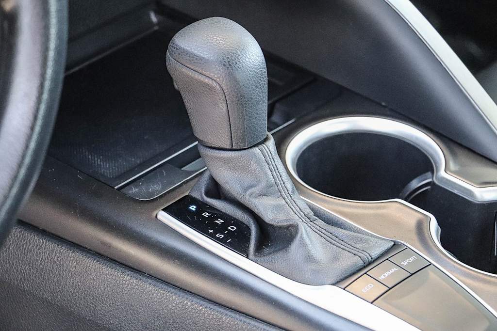 Thumbnail: 2024 Toyota Camry - 11