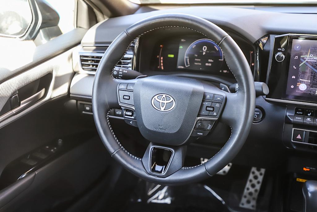 Thumbnail: 2025 Toyota Camry - 8