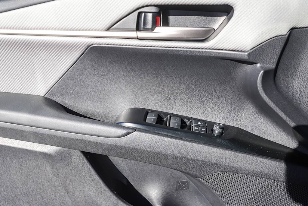 Thumbnail: 2025 Toyota Camry - 24