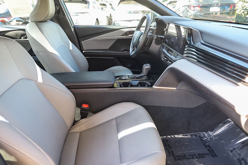 Thumbnail: 2025 Toyota Camry - 9