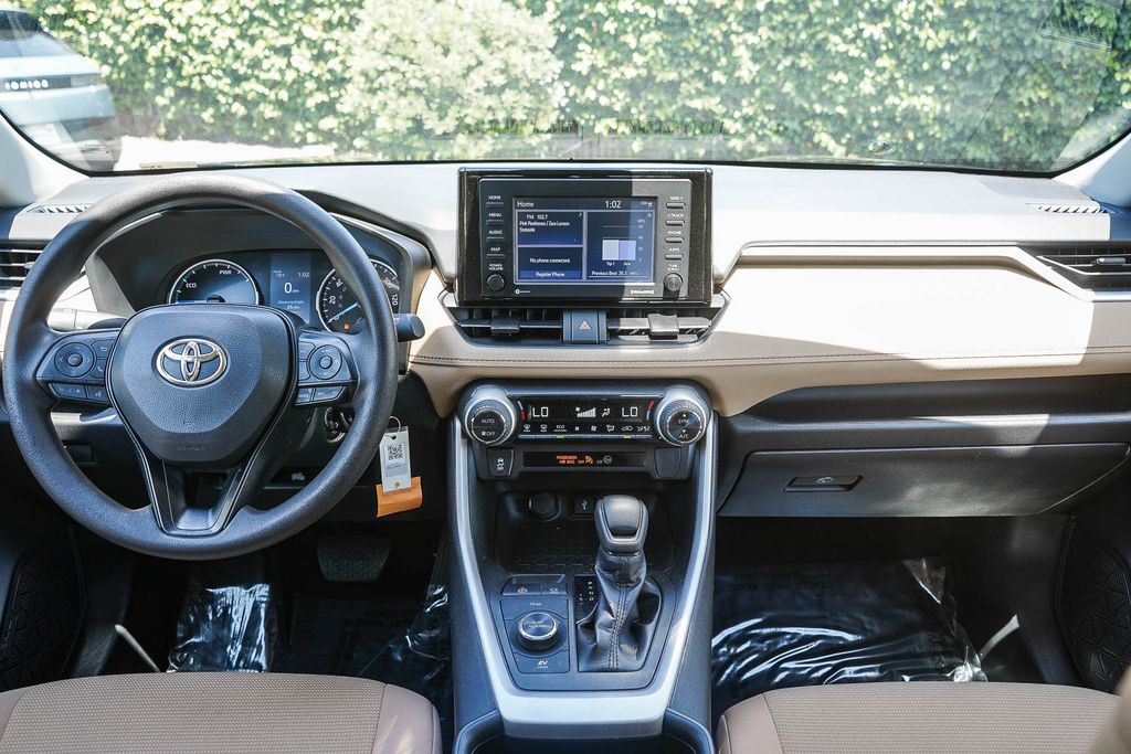 Thumbnail: 2022 Toyota RAV4 - 2