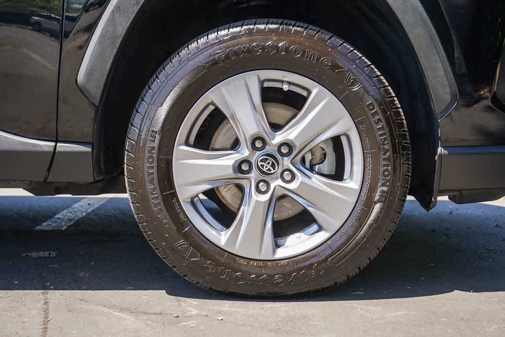 Thumbnail: 2022 Toyota RAV4 - 19