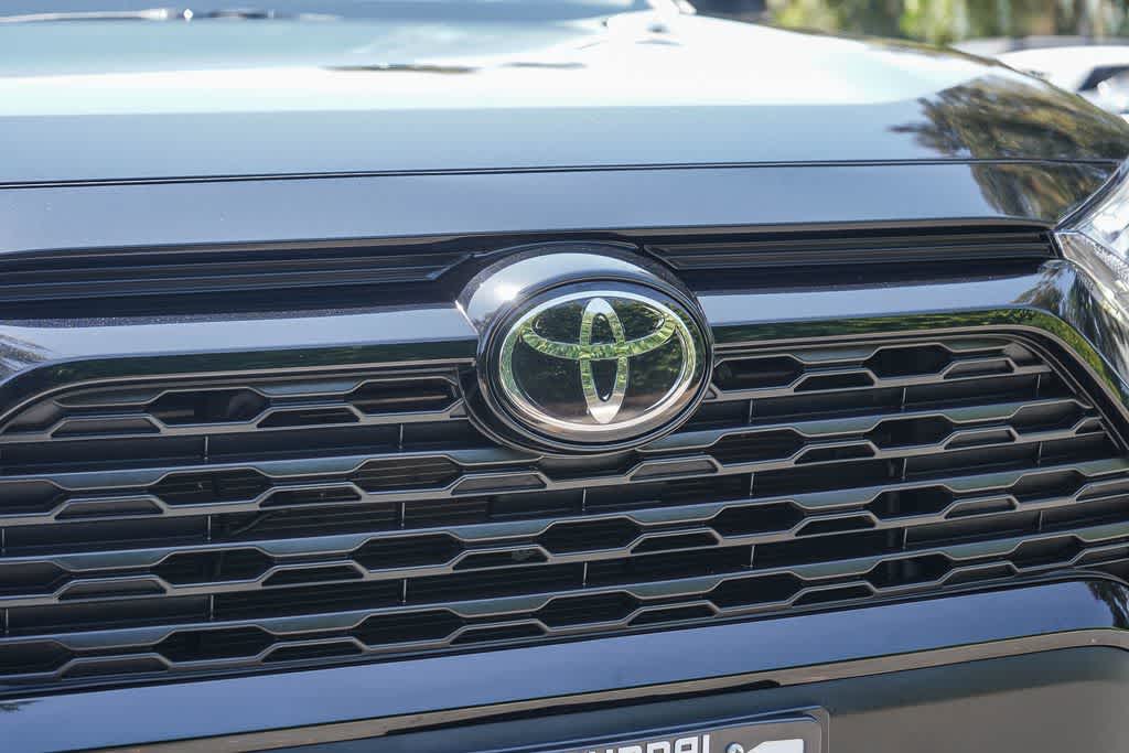 Thumbnail: 2025 Toyota RAV4 - 6