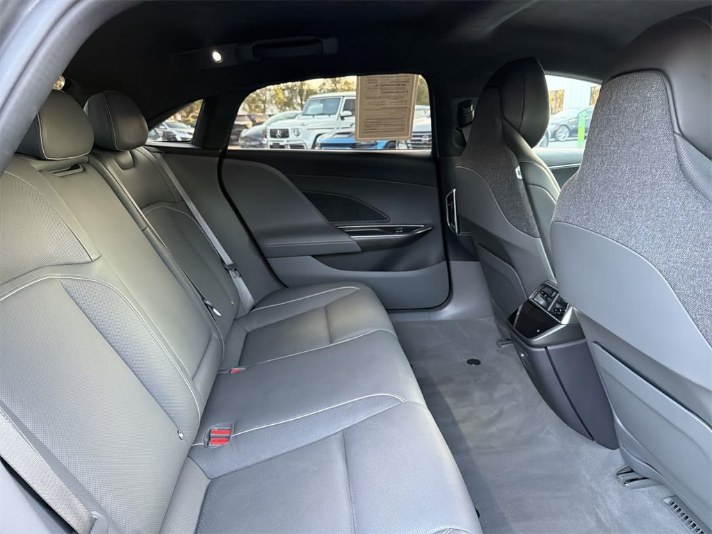 Thumbnail: 2024 Lucid Air - 32