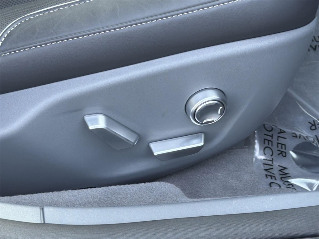 Thumbnail: 2024 Lucid Air - 35