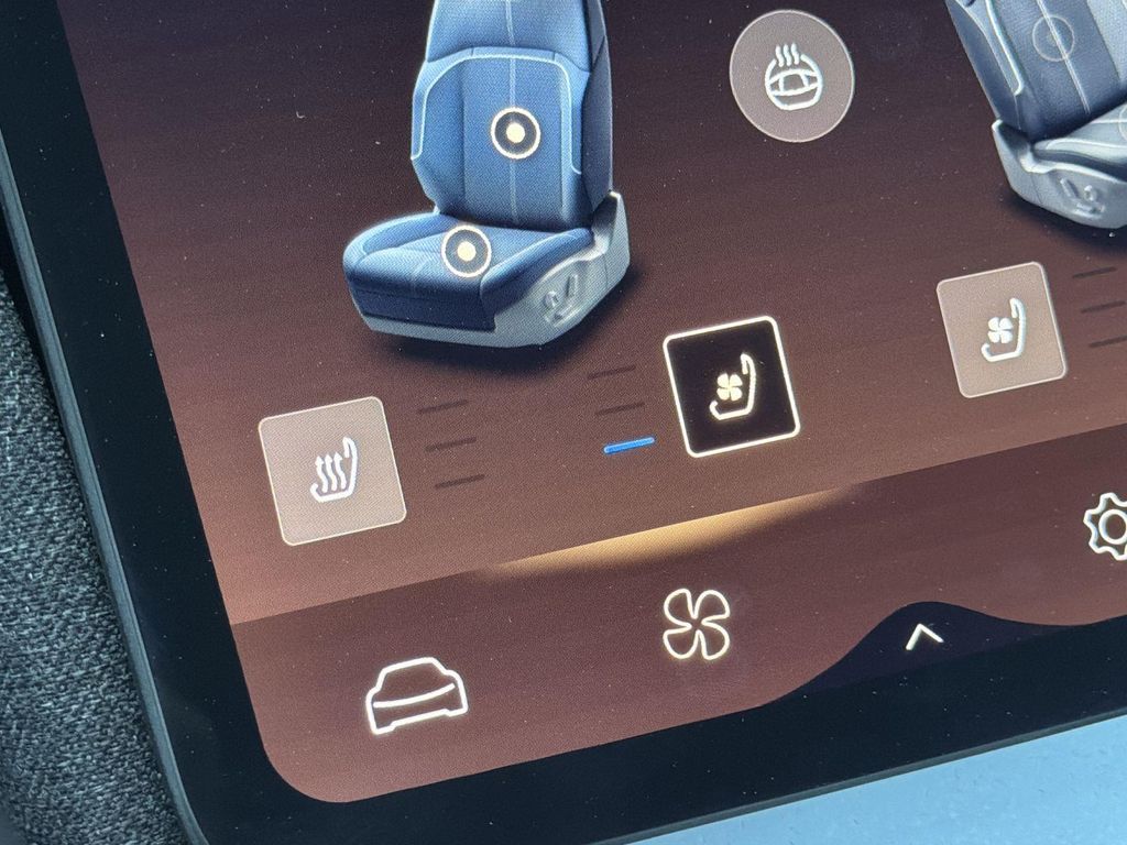 Thumbnail: 2024 Lucid Air - 27