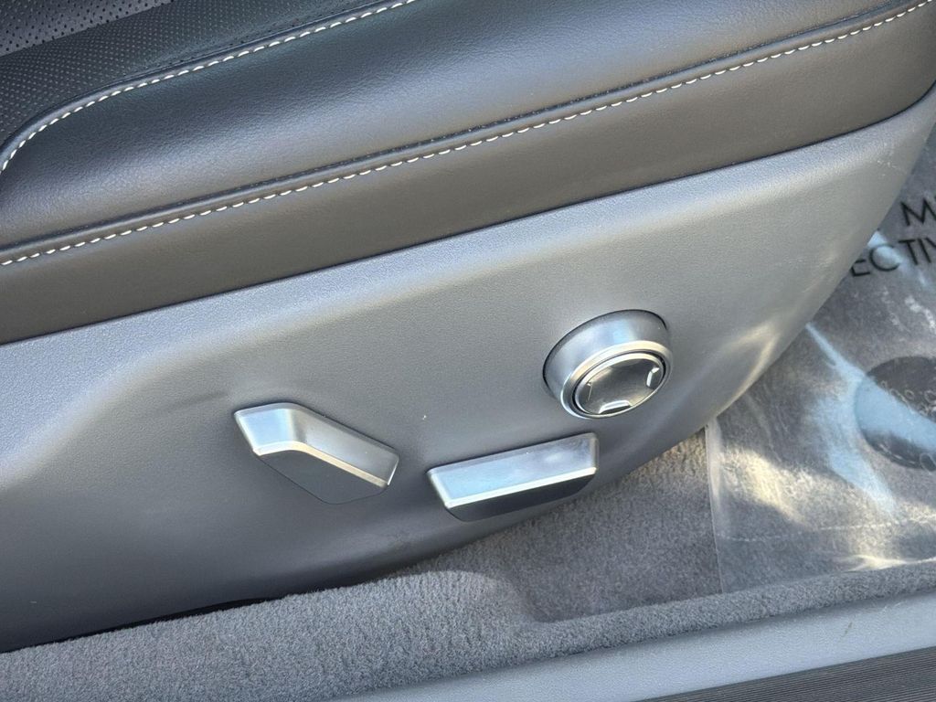 Thumbnail: 2024 Lucid Air - 37