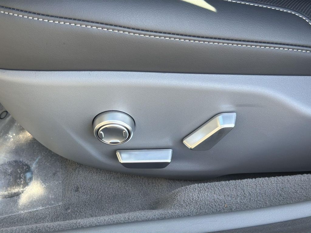 Thumbnail: 2024 Lucid Air - 31