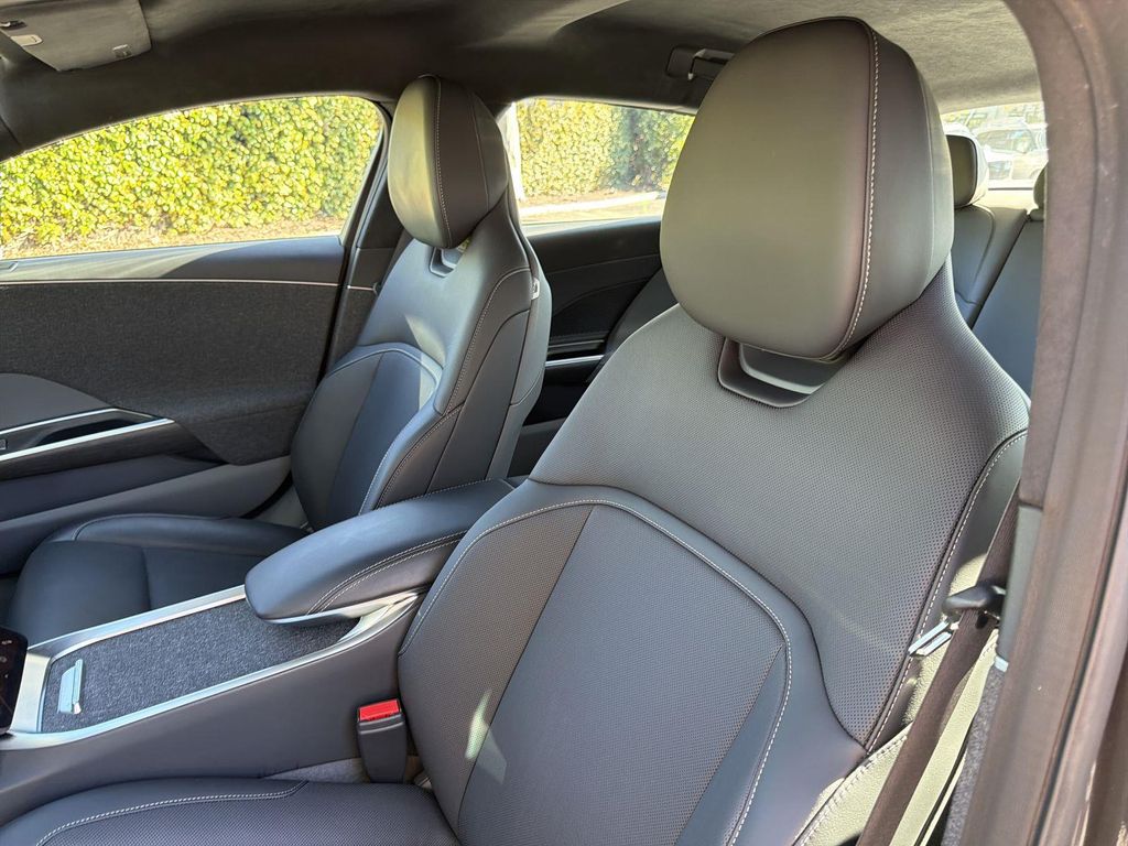 Thumbnail: 2024 Lucid Air - 12