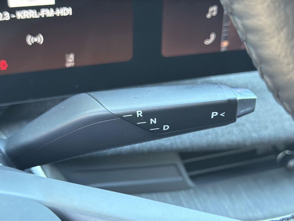 Thumbnail: 2024 Lucid Air - 25