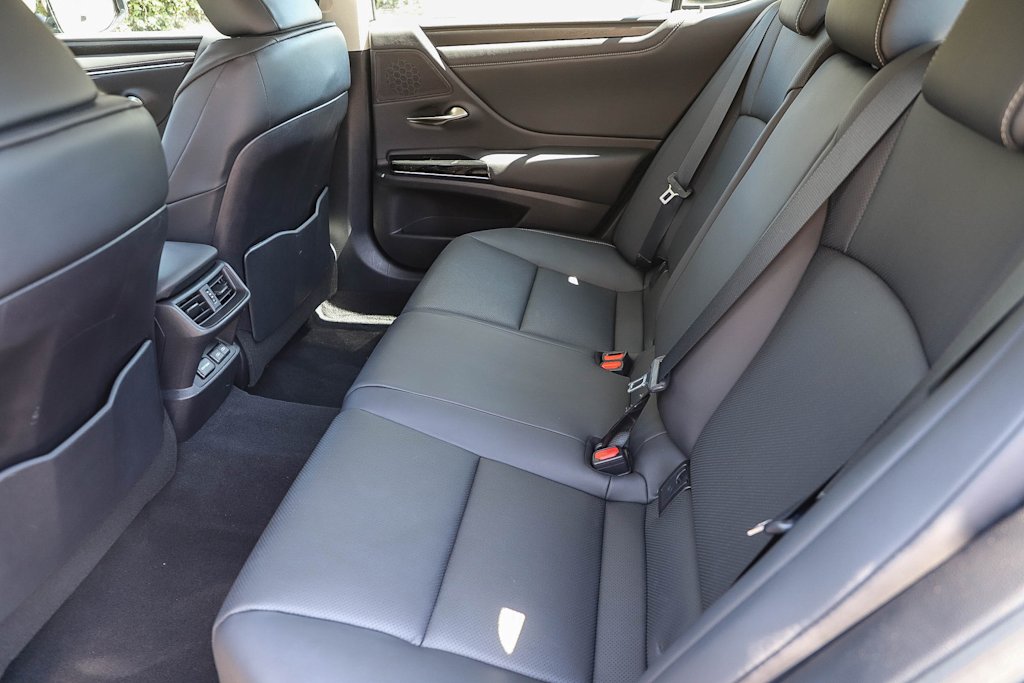 Thumbnail: 2023 Lexus ES - 12