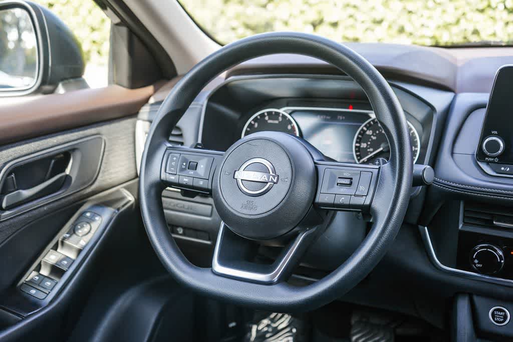 Thumbnail: 2023 Nissan Rogue - 9