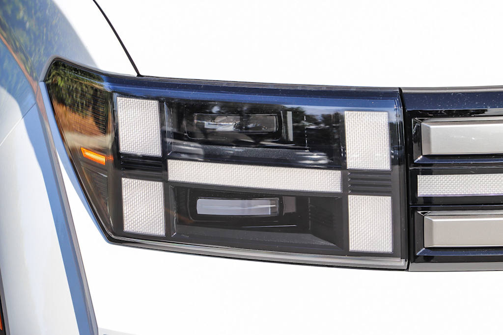 Thumbnail: 2027 Hyundai Santa Fe - 15