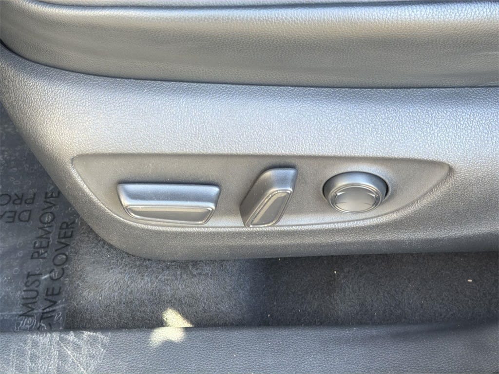 Thumbnail: 2021 Toyota Highlander - 34