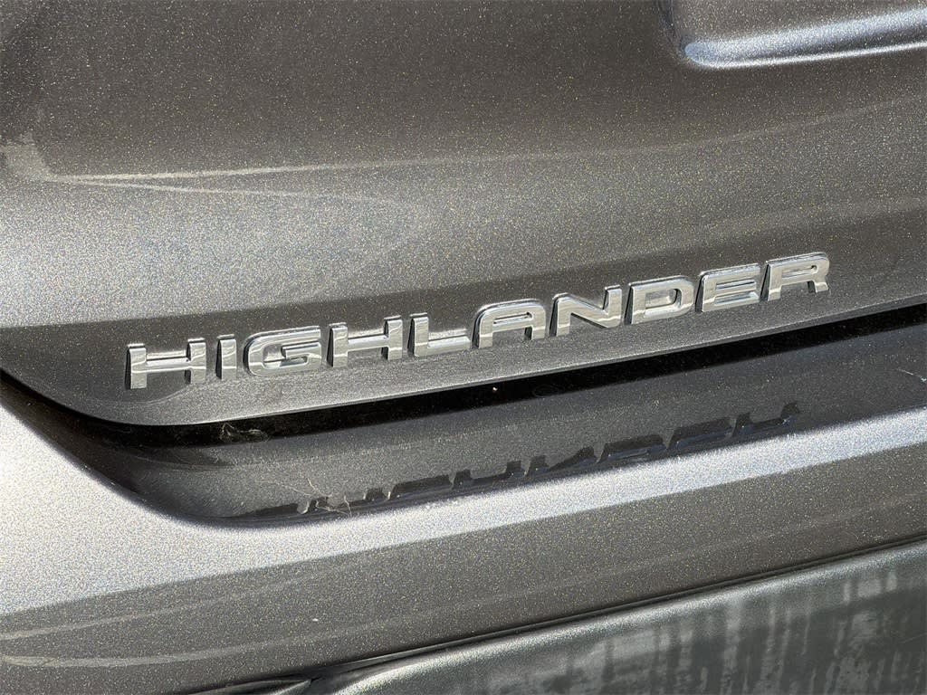 Thumbnail: 2021 Toyota Highlander - 37