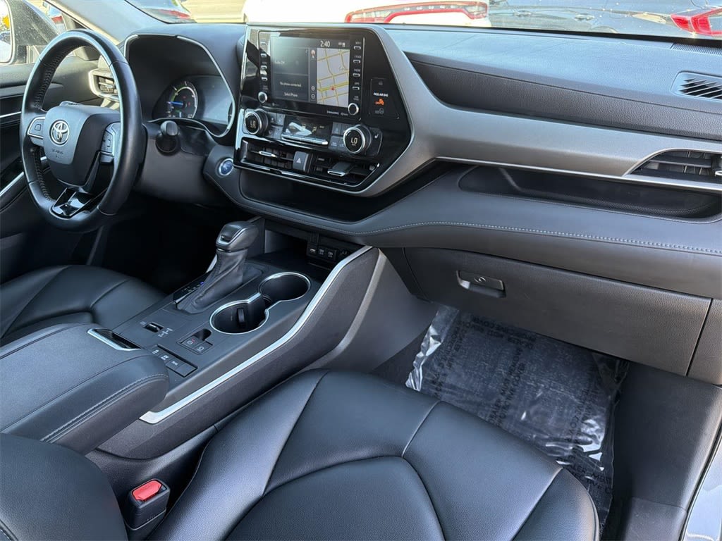 Thumbnail: 2021 Toyota Highlander - 13