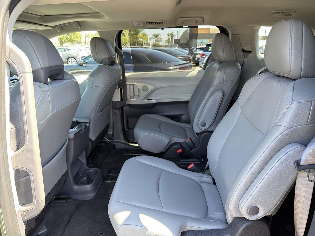 Thumbnail: 2023 Toyota Sienna - 12