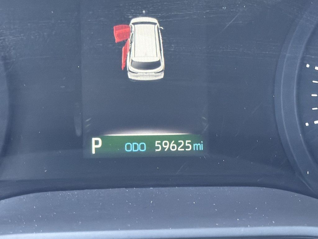 Thumbnail: 2023 Toyota Sienna - 16