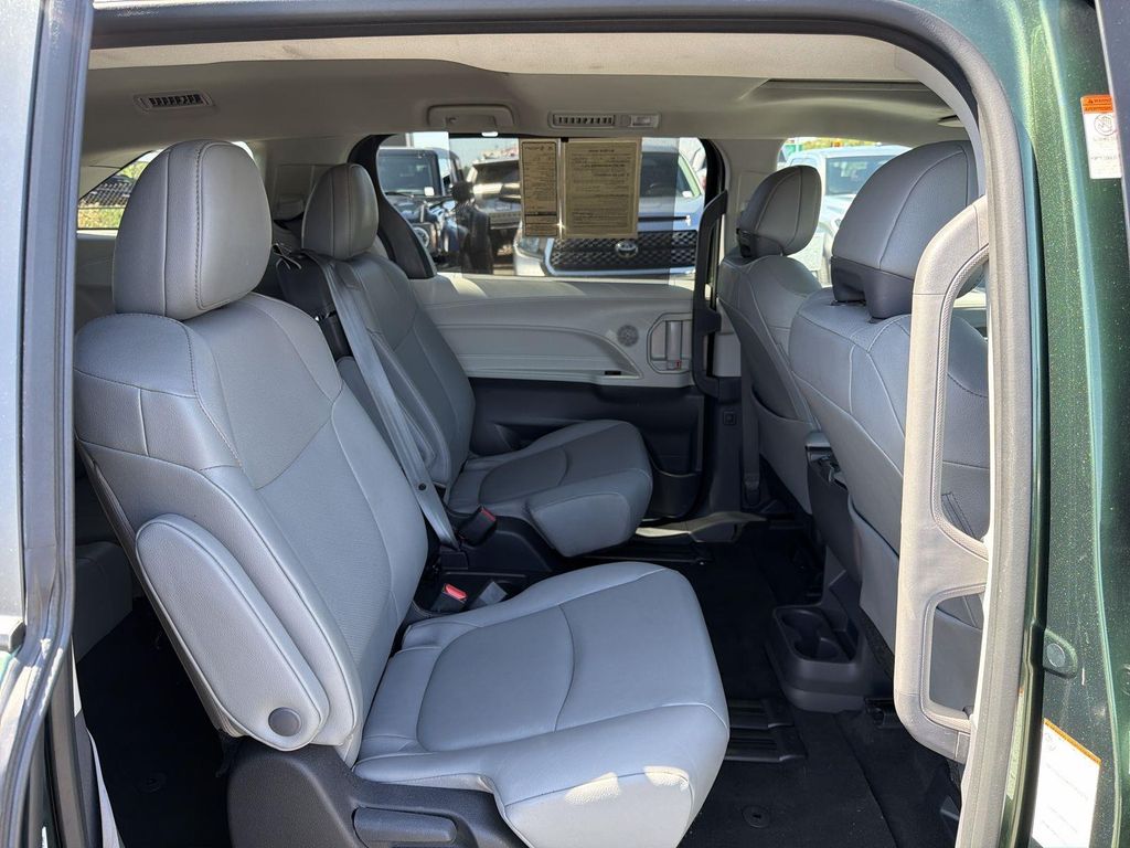 Thumbnail: 2023 Toyota Sienna - 36