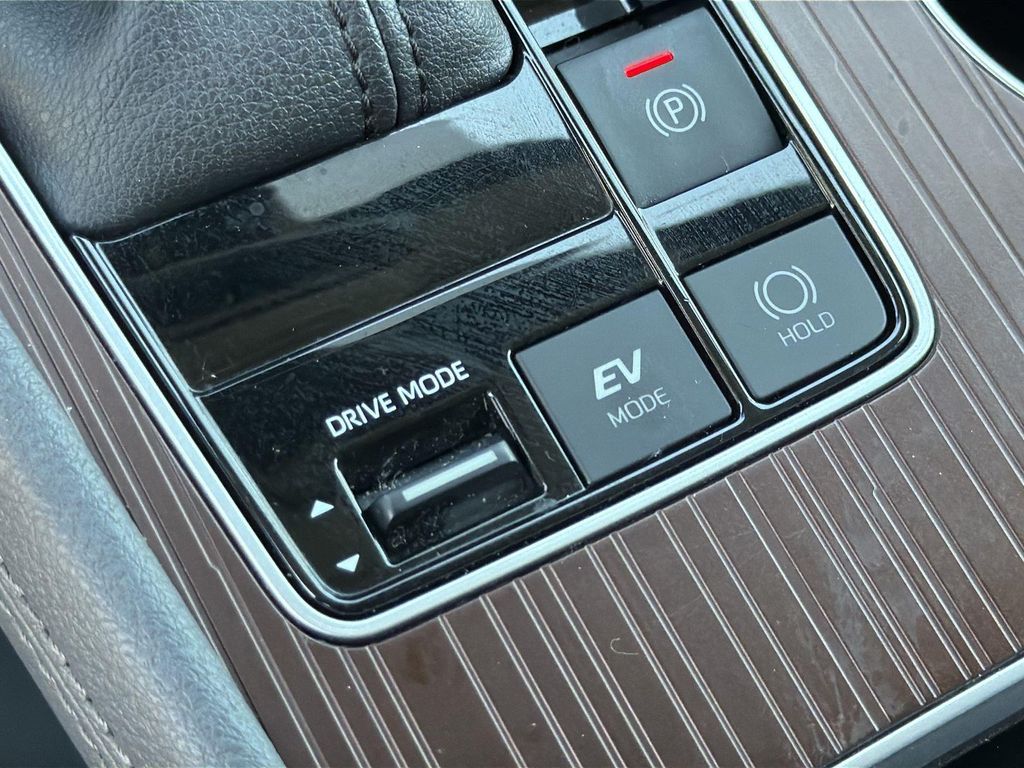 Thumbnail: 2023 Toyota Sienna - 29