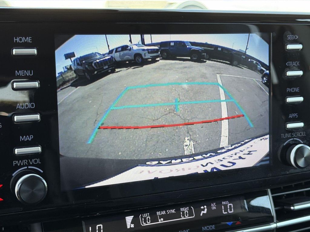 Thumbnail: 2023 Toyota Sienna - 27