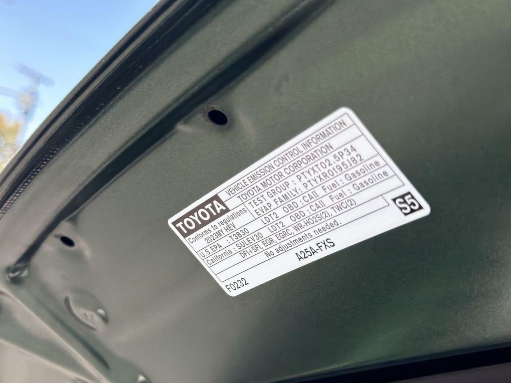 Thumbnail: 2023 Toyota Sienna - 22