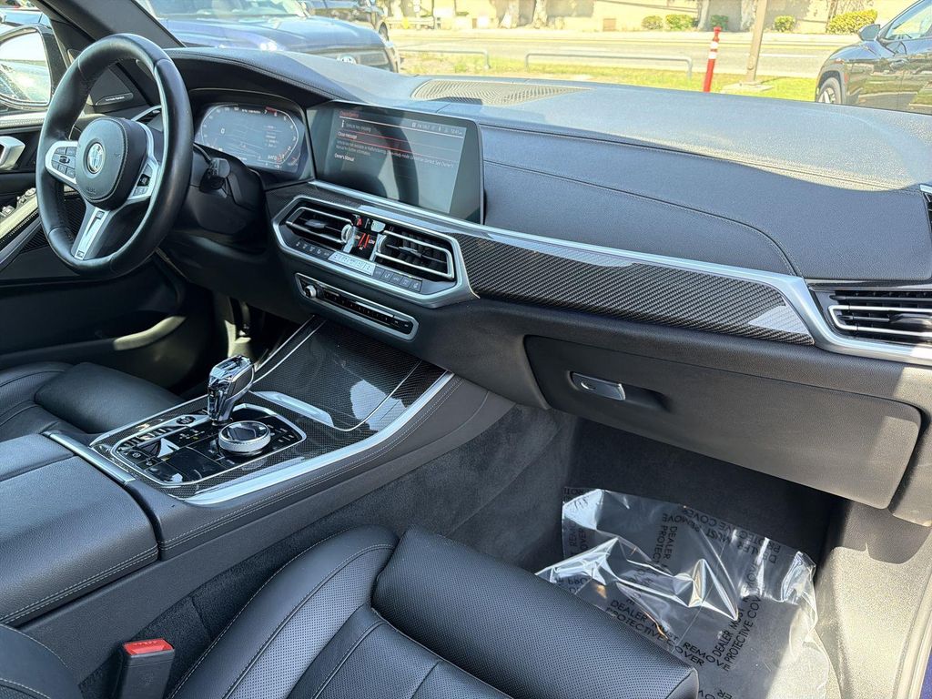 Thumbnail: 2021 BMW X5 - 12