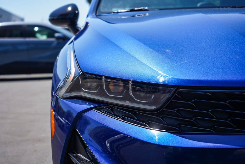 Thumbnail: 2021 Kia K5 - 6