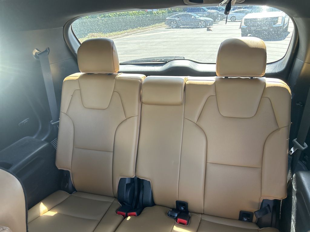 Thumbnail: 2020 Kia Telluride - 10