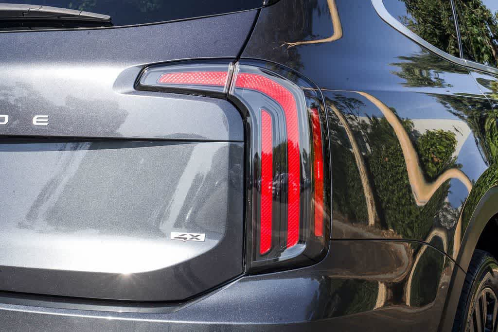 Thumbnail: 2023 Kia Telluride - 17