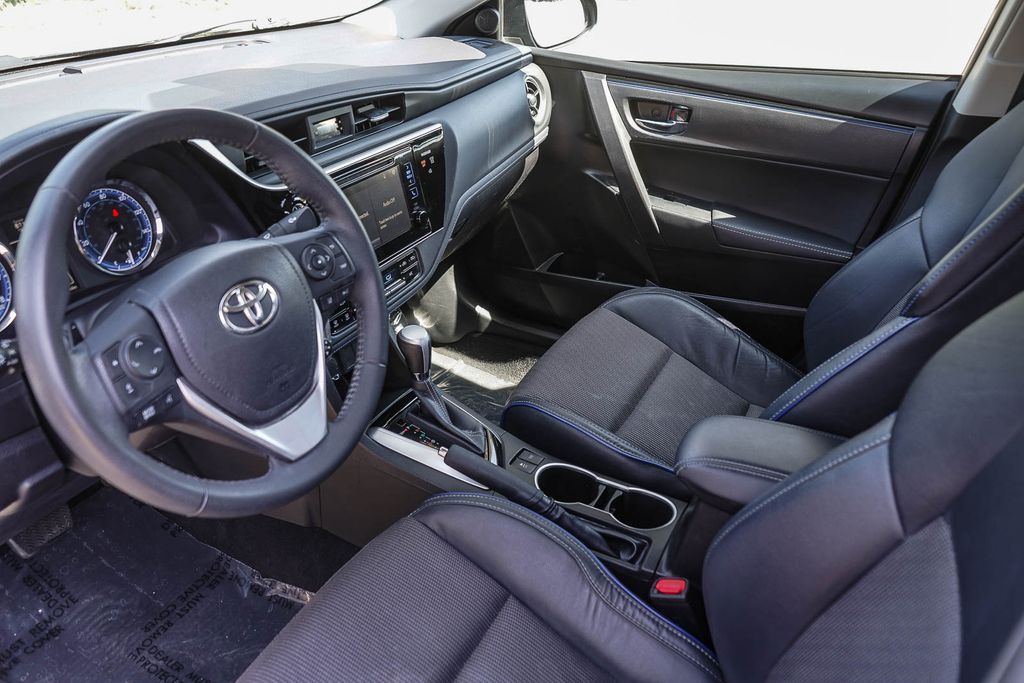 Thumbnail: 2017 Toyota Corolla - 13
