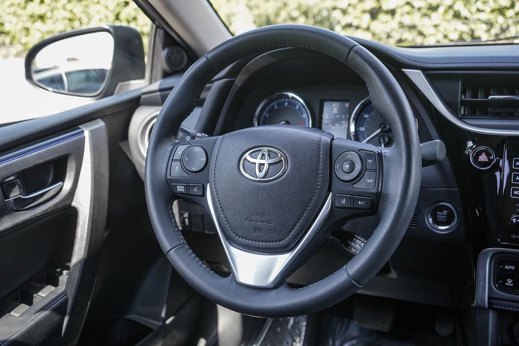 Thumbnail: 2017 Toyota Corolla - 9