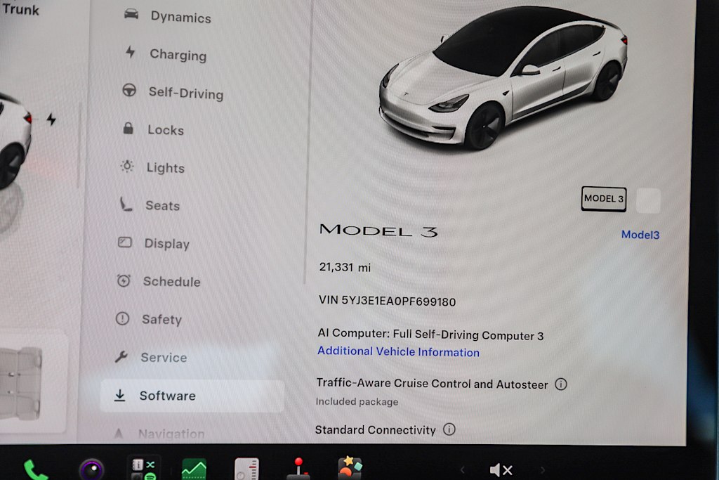 Thumbnail: 2023 Tesla Model 3 - 15