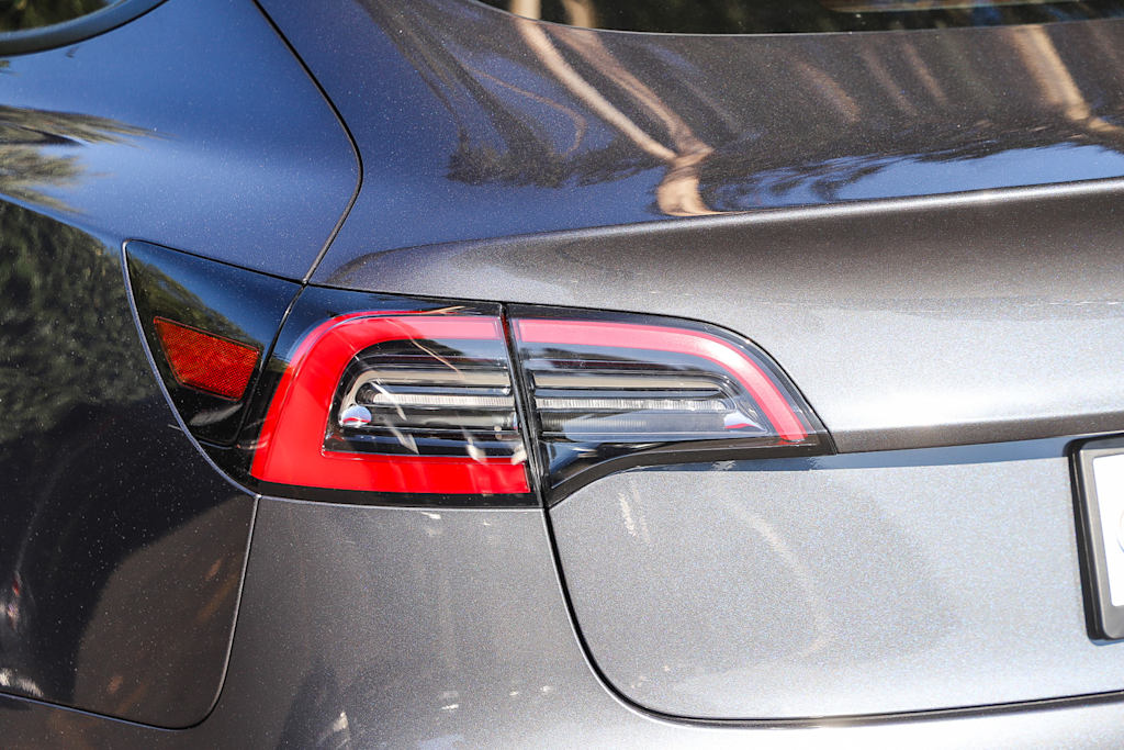 Thumbnail: 2023 Tesla Model 3 - 13