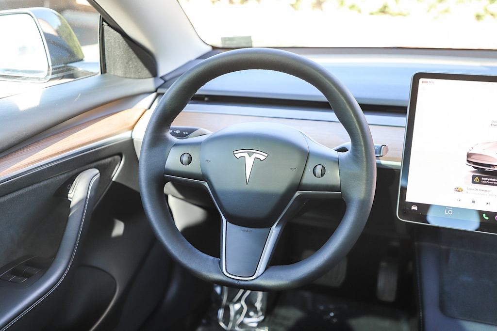 Thumbnail: 2023 Tesla Model 3 - 8
