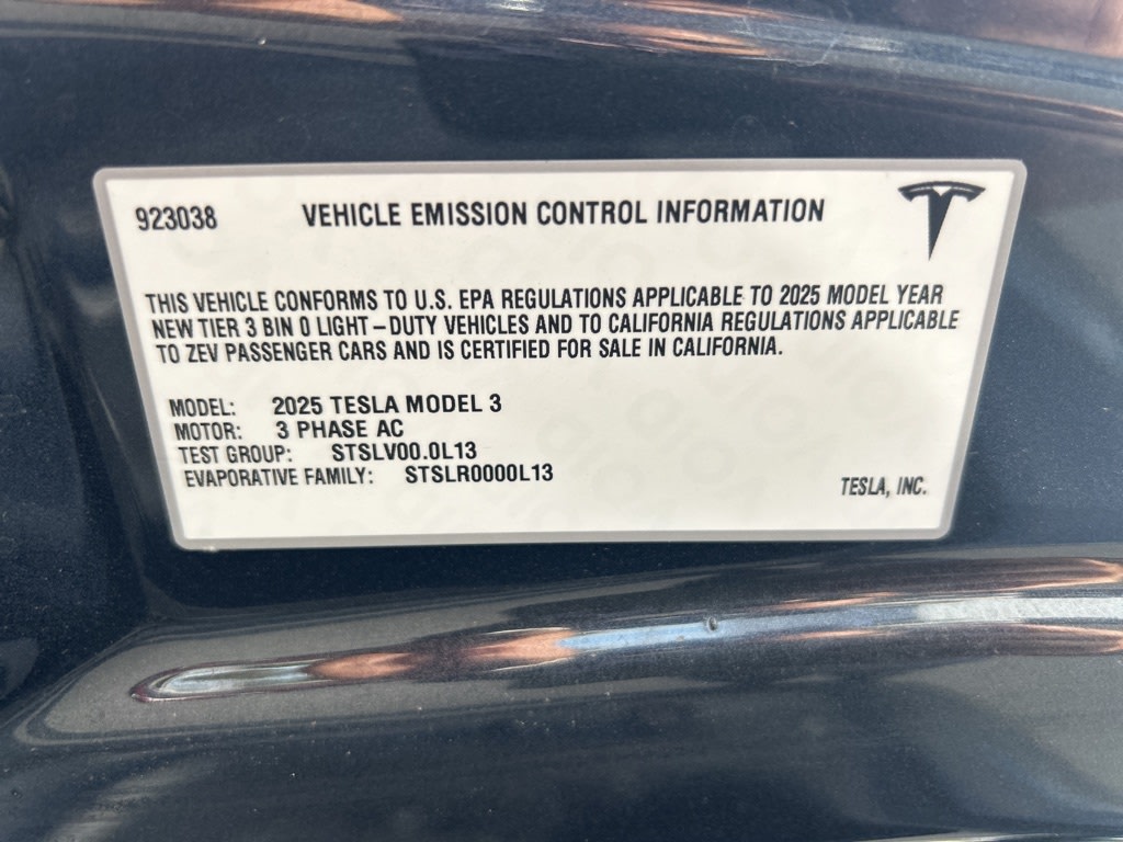 Thumbnail: 2025 Tesla Model 3 - 7