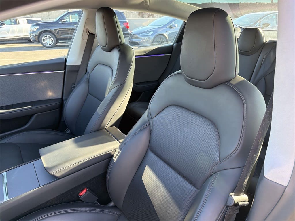 Thumbnail: 2025 Tesla Model 3 - 10