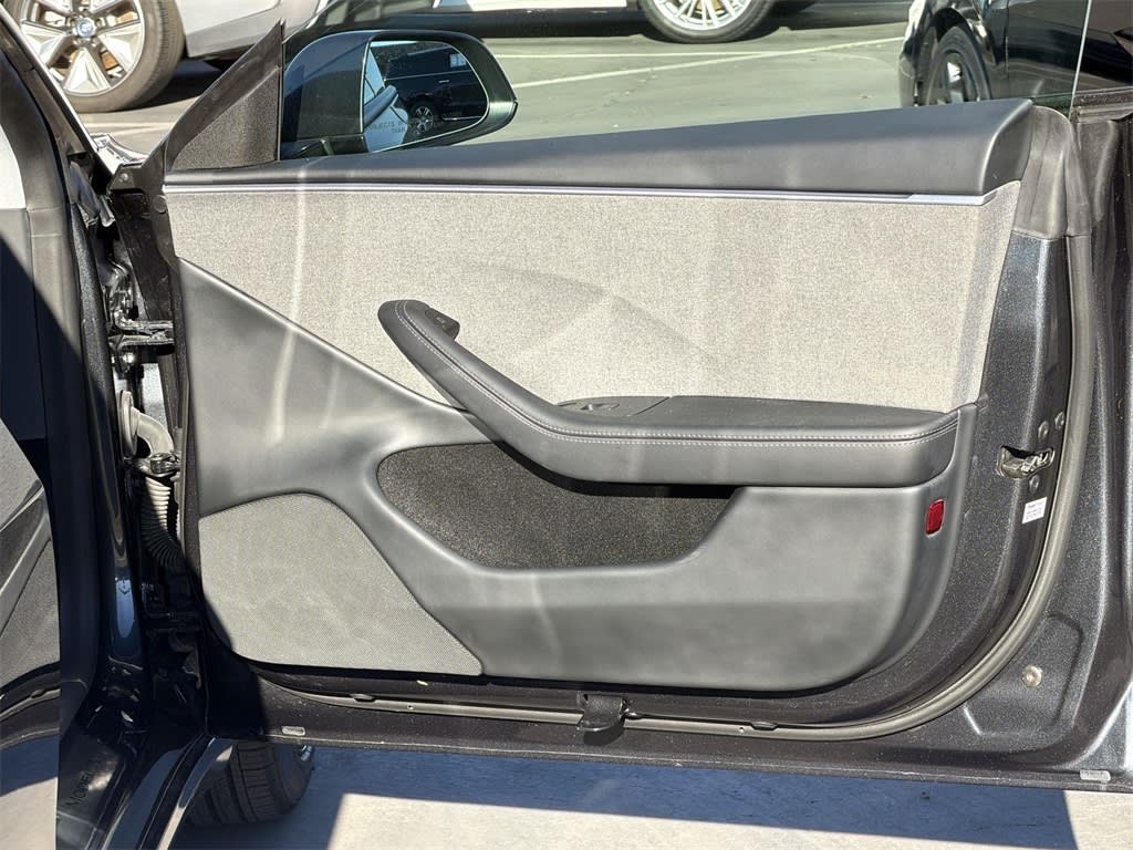 Thumbnail: 2025 Tesla Model 3 - 37