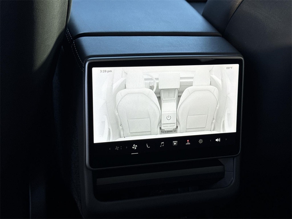 Thumbnail: 2025 Tesla Model 3 - 32